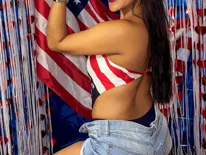 Myfreecams Free Porn Cam of Luna_brown7
