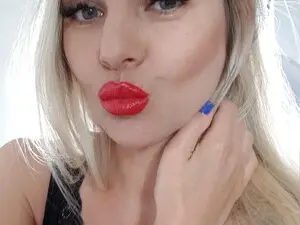 Myfreecams Nude Webcam of itsmeKarina