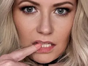 Myfreecams Live Sex of Kurvy_Khloe