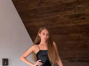 Myfreecams Free Live Porn of AliceWonderr