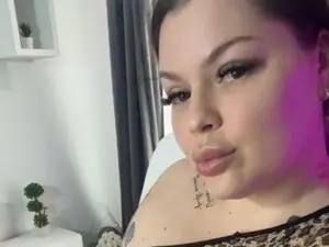 Myfreecams Live Sex Cam of Issa_Jo