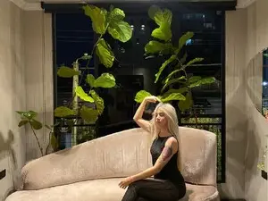 Myfreecams Free Porn Cam of SaraThomson