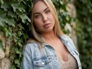 Myfreecams Live Porn of AmiraSoul_