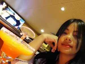 Myfreecams Live Porn of perla_tits