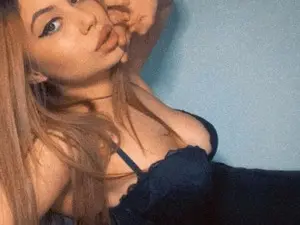 Myfreecams Watch Live Sex Cams of SweetSmileXx