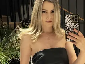 Myfreecams Sex Cam of HappyEndings_