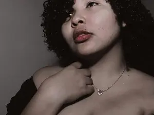 Myfreecams Nude Webcam of Isabela_