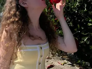 Myfreecams Free Live Porn of BlueFlowerr