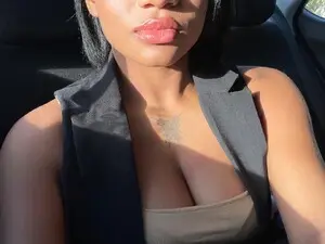 Myfreecams Live Sex Cam of Suzzyho