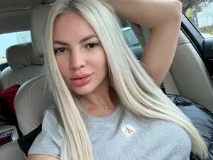 Myfreecams Live Sex Cam of NayraDream