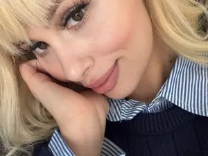 Myfreecams Watch Live Sex Cams of AdelineKing