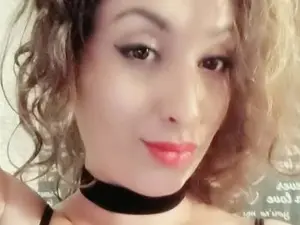 Myfreecams Live Porn of CurlyAna