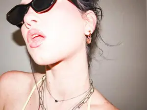 Myfreecams Sex Chat of bbyvalentinex