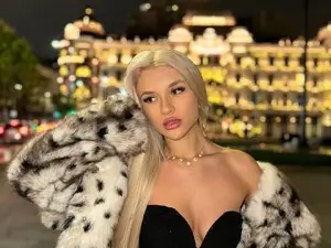 Myfreecams Live Porn of LovelyBianca_