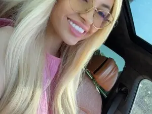 Myfreecams Live Sex Cam of BaayBee__