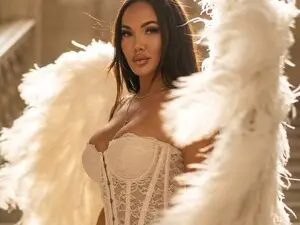 Myfreecams Sex Chat of LaraHarts