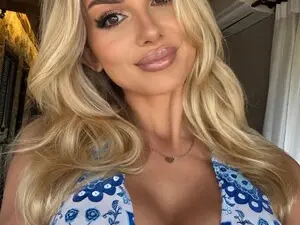 Myfreecams Best live sex cam show of CorneliaBaby