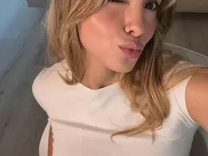 Myfreecams Live Sex of Frootyluv