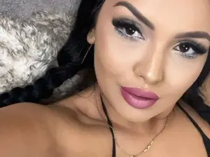 Myfreecams Adult Webcams of AvelineNoir