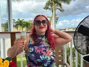 Myfreecams Sex Cam of CURVYMILF46