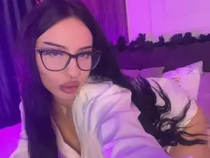 Myfreecams Live Sex Cam of RavenFoxxy