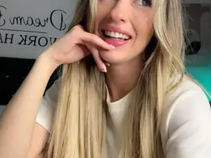 Myfreecams Free Live Porn of KatieCutieXo