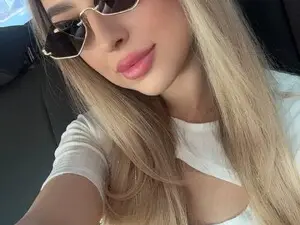 Myfreecams Sex Cam of ScarletColes