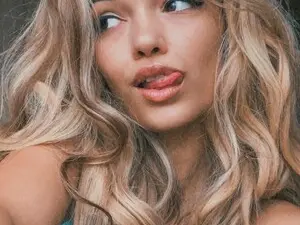 Myfreecams Live Sex Cam of BelleM