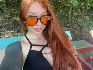 Myfreecams Sex Cam of alice_xxx_