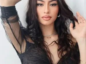 Myfreecams Sex Cam of Alaia_cooper