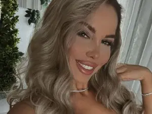 Myfreecams Private Sex Chat of ZinaSquirts