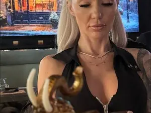 Myfreecams Live Sex of FalllingAngel