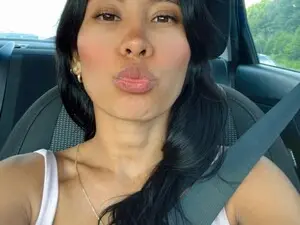 Myfreecams Sex Chat of Lizzy_squirt