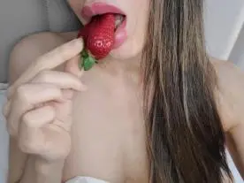 Olecams Watch Live Sex Cams of Lucia_Madrid