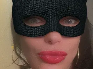 Streamate Free Porn Cam of Blue_eyez_39