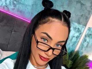 Streamate Live Sex Cam of Hazzell