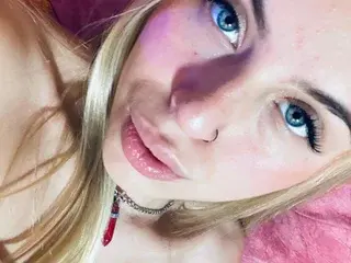 Streamate Best live sex cam show of alessiawonder