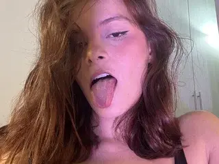 Streamate Sex Cam of Aleva_freckled
