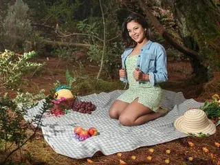 Streamate Nude Webcam of Luna_Marquez