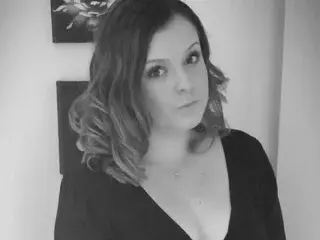 Streamate Sex Chat of NaughtyWifeUK