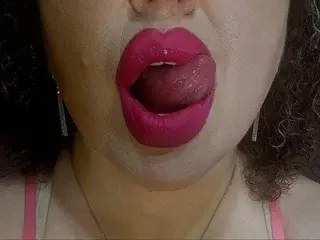 Streamate Sex Cam of CurvyKatty40DD