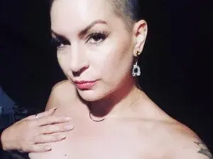 Streamate Live Sex of TheeLadyKatrina