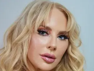 Streamate Sex Chat of PlayfulPaigeXO