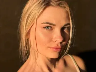 Streamate Best live sex cam show of Tina_Candy