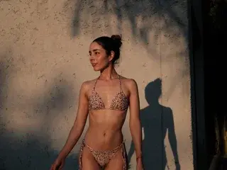 Streamate Free Live Porn of Teresa_Saenz