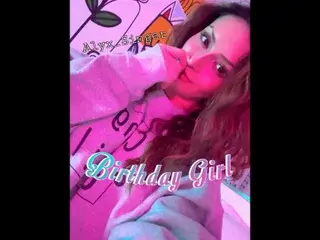 Streamate Adult Video Chat of Alyx_Singer