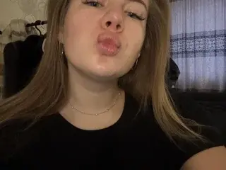 Streamate Watch Live Sex Cams of NikaShadow