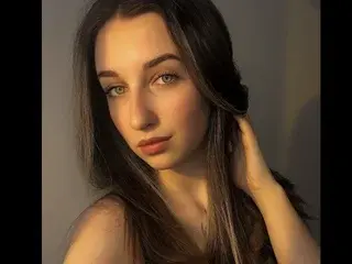Streamate Free Live Porn of HeylaRose