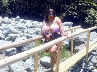 Streamate Watch Live Sex Cams of brunella777