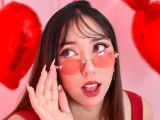 Streamate Live Sex Cam of Emi_Star